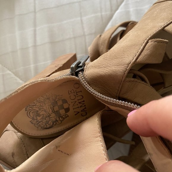 Vince Camuto Nude Heels - Picture 3 of 3